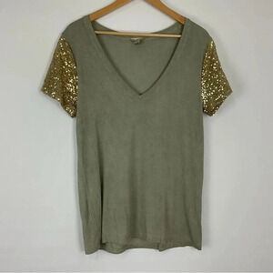 POL‎ Sequin Sleeve V Neck Shirt
